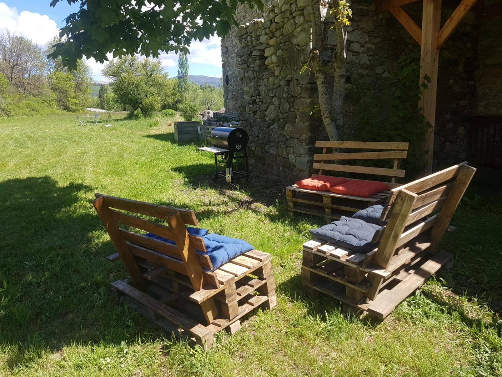 Les Gites Du Saro Chabestan Екстериор снимка